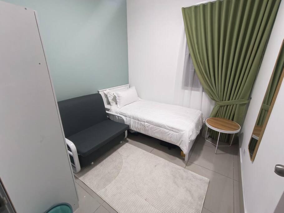 Klcc View 3br 3bath At Rc By Rosaz Pangsapuri Kuala Lumpur